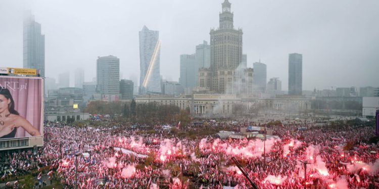 polonia-accelereaza-investitiile-in-adaposturi-antiaeriene-pe-fondul-amenintarilor-din-partea-rusiei