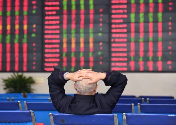 oracolele-care-au-vazut-criza-din-2008-inainte-sa-vina-au-pus-pariurile-pentru-2026