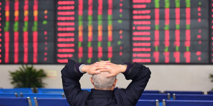 oracolele-care-au-vazut-criza-din-2008-inainte-sa-vina-au-pus-pariurile-pentru-2026