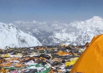 nepalul-va-renunta-la-schema-de-recuperere-a-deseurilor-de-pe-muntele-everest