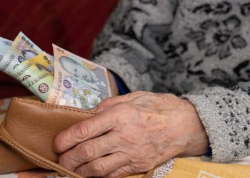 iesi-la-pensie-in-2026?-cat-vei-incasa-lunar,-daca-ai-avut-un-salariu-de-4.000-de-lei