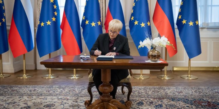 slovenia-va-organiza-alegeri-parlamentare-pe-22-martie