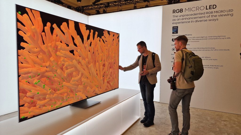 cel-mai-mare-producator-de-televizoare-din-lume-in-ultimii-20-de-ani-spune-ca-va-integra-ai-in-absolut-toate-produsele-sale-–-hotnews.ro