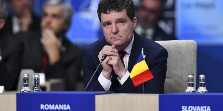 ce-isi-doreste-nicusor-dan-pentru-romania-in-2026:-nu-e-momentul-pentru-revolutii-si-destabilizare-–-hotnews.ro