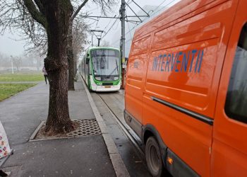 un-tramvai-imperio-s-a-defectat-si-a-facut-haos-in-bucuresti-pe-linia-10