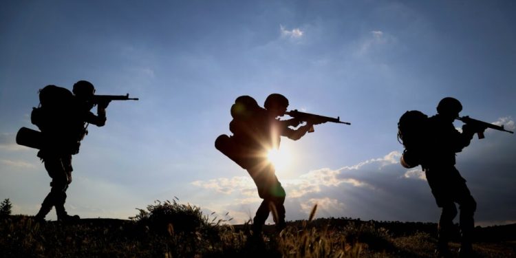 generalii-europei-avertizeaza-populatia-sa-se-pregateasca-de-razboi,-insa-societatile-din-europa-occidentala-sunt-in-negare