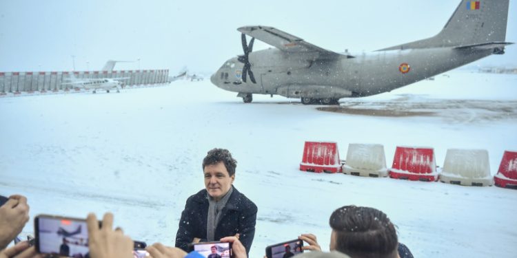 indemn-pentru-nicusor-dan-din-partea-directorului-unei-mari-companii-romanesti:-data-viitoare-cand-esti-la-paris,-du-te-la-airbus-si-cumpara-un-avion-prezidential-ne-facem-de-ras-–-hotnews.ro