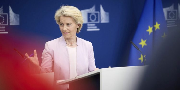 politico.-cum-incearca-europa-sa-blocheze-planurile-lui-trump-pentru-groenlanda-/-trebuie-sa-fim-pregatiti-pentru-o-confruntare-directa-cu-trump”