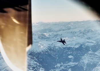 ultima-ora-nicusor-dan-publica-inregistrarea-dintre-turnul-de-control-si-pilotul-de-pe-spartan,-dinainte-ca-avioanele-elvetiene-f-18-sa-escorteze-avionul-presedintelui-/-seful-statului-denunta-un-atac-la-adresa-credibilitatii-romaniei-–-audio-–-hotnews.ro