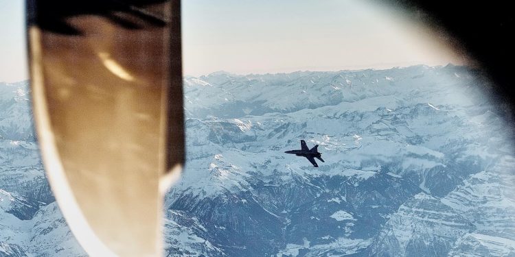 ultima-ora-nicusor-dan-publica-inregistrarea-dintre-turnul-de-control-si-pilotul-de-pe-spartan,-dinainte-ca-avioanele-elvetiene-f-18-sa-escorteze-avionul-presedintelui-/-seful-statului-denunta-un-atac-la-adresa-credibilitatii-romaniei-–-audio-–-hotnews.ro