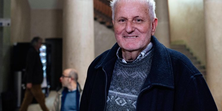 pedeapsa-primita-de-pensionarul-care-i-a-spart-un-ou-in-cap-liderului-extremei-drepte-franceze-–-hotnews.ro