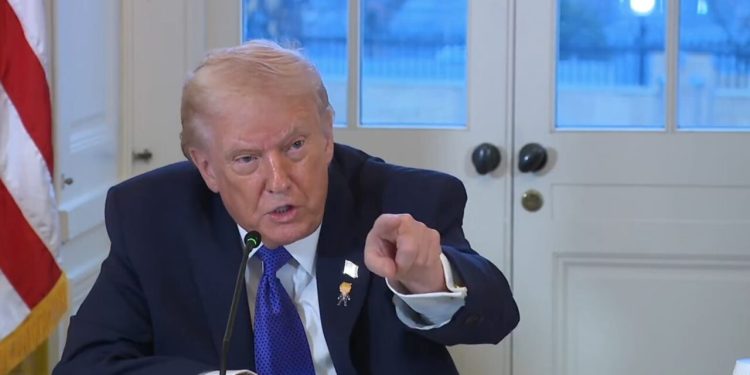 donald-trump-anunta-ca-este-deschis-pentru-afaceri-cu-rusia-si-china-dupa-ce-a-preluat-tot-petrolul-venezuelei