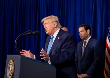 trump-indeamna-cuba-sa-faca-o-intelegere-cu-sua-inainte-sa-fie-prea-tarziu