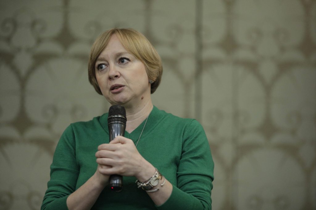 jurnalista-emilia-sercan-dezvaluie-de-cand-a-inceput-sa-verifice-doctoratul-lui-radu-marinescu-/-cum-raspunde-atacurilor-psd-–-hotnews.ro