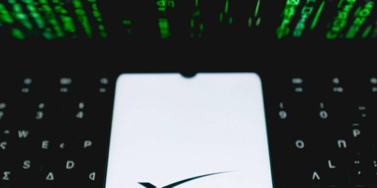 starlink,-alternativa-la-internetul-blocat-in-iran.-poate-functiona-independent-de-retelele-statului