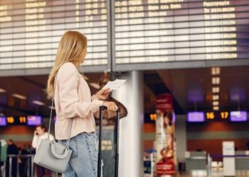 ianuarie,-luna-in-care-bilete-de-avion-sunt-cele-mai-ieftine.-cat-ii-costa-pe-romani-sa-plece-la-londra,-roma-sau-paris