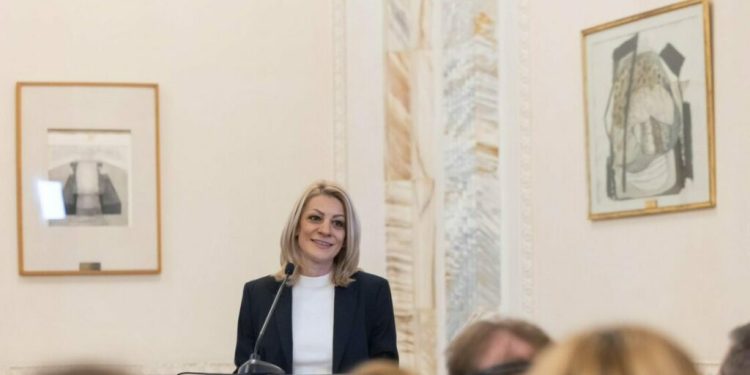 reactie-dura-la-proiectul-pnl-privind-prostitutia:-copiii-romaniei-nu-trebuie-sa-se-prostitueze-legal