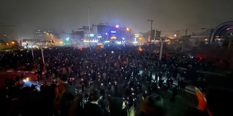 un-echipament-interzis,-care-s-a-dovedit-esential-in-razboiul-din-ucraina,-este-folosit-de-iranieni-pentru-a-ocoli-izolarea-impusa-de-regim-–-hotnews.ro