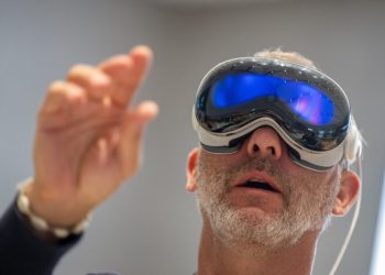 produsul-revolutionar-de-la-apple-care-s-a-transformat-intr-un-esec:-de-ce-nu-au-avut-succes-ochelarii-vision-pro