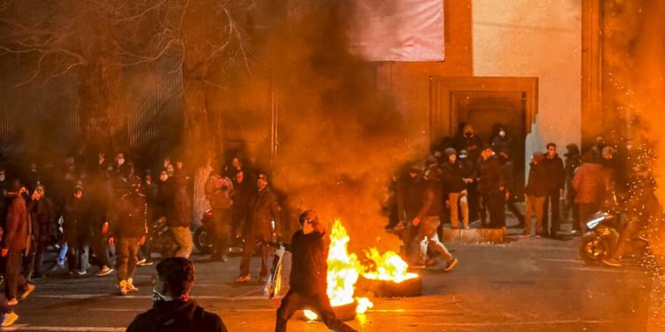 iran-anunta-procese-accelerate-pentru-protestatari,-pe-fondul-amenintarile-lui-trump