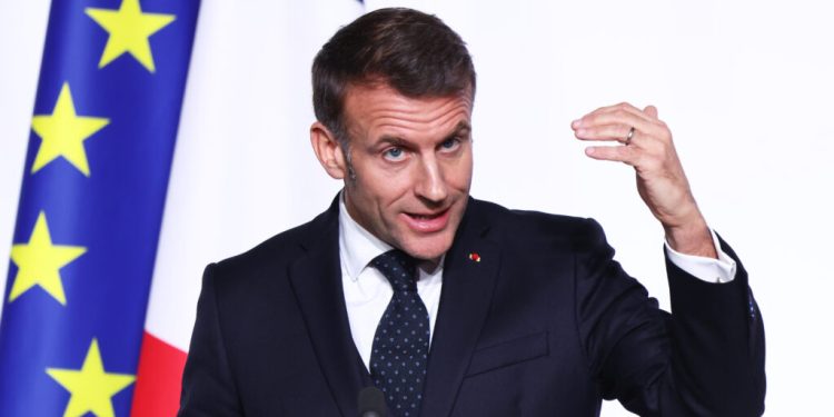macron-despre-groenlanda:-daca-suveranitatea-unui-aliat-este-afectata,-efectele-de-domino-ar-fi-fara-precedent