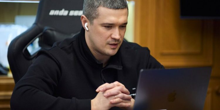 parlamentul-ucrainei-a-desemnat-noul-ministru-al-apararii.-mykhailo-fedorov-mizeaza-pe-tehnologie-si-reforma