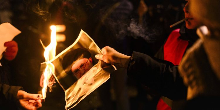 anuntul-noptii,-venit-de-la-varful-puterii-de-la-teheran,-a-fost-facut-chiar-la-televiziunea-preferata-a-lui-trump-–-hotnews.ro