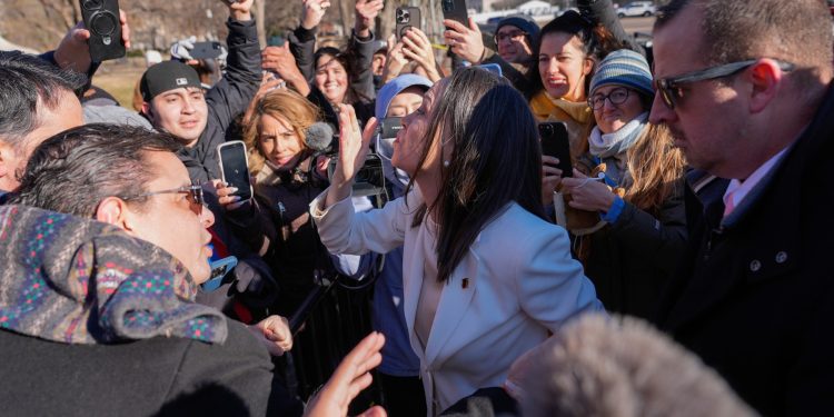 miza-primei-intalniri-fata-in-fata-dintre-trump-si-castigatoarea-premiului-nobel-pentru-pace-–-hotnews.ro