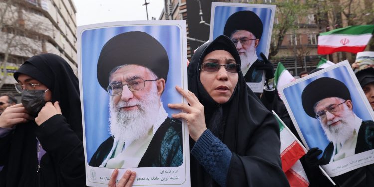 ce-imagini-sunt-difuzate-in-aceste-momente-la-televiziunea-din-iran-am-facut-ceva-atat-de-prostesc-–-hotnews.ro