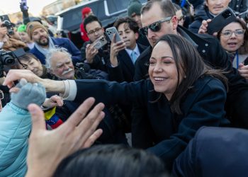 lidera-opozitiei-din-venezuela-anunta-ca-i-a-oferit-lui-trump-medalia-premiului-nobel-pentru-pace-–-hotnews.ro