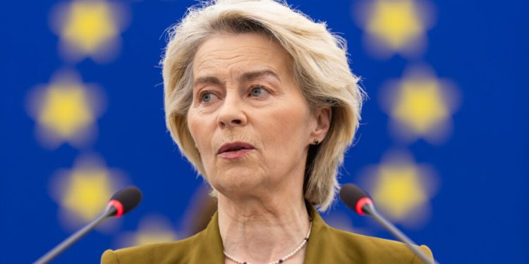 ursula-von-der-leyen-lipseste-de-la-dezbaterea-motiunii-de-cenzura-din-parlamentul-european