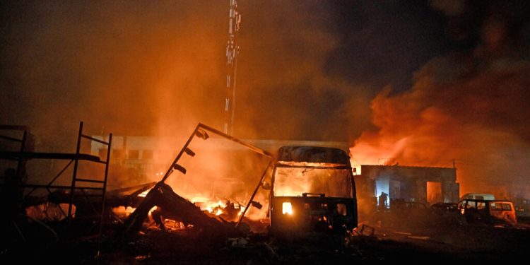 mai-multe-zone-rezidentiale-din-ucraina,-distruse-in-timpul-unor-atacuri-aeriene.-un-copil-este-printre-victime