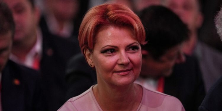 lia-olguta-vasilescu:-psd-se-afla-intr-o-procedura-de-consultare-daca-bolojan-mai-ramane-sau-nu-la-guvernare