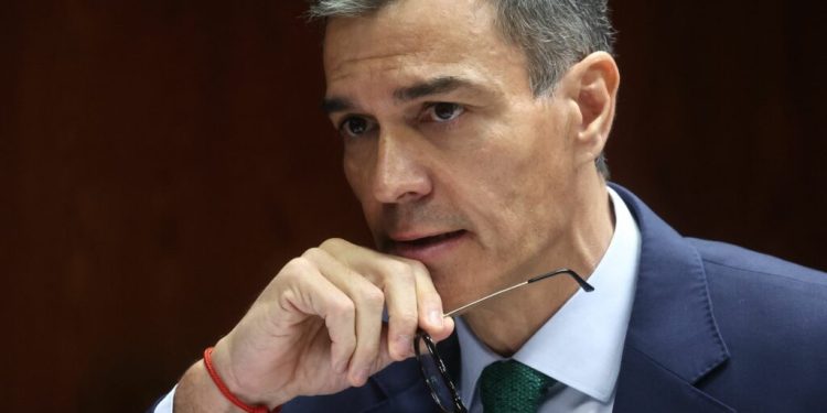 tragedia-feroviara-din-spania:-premierul-pedro-sanchez-anunta-trei-zile-de-doliu-national