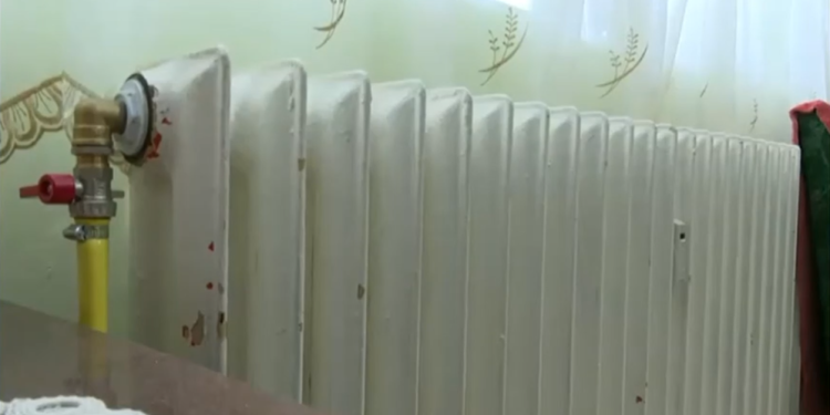 calorifere-aproape-reci,-dar-facturi-mari-la-intretinere-multi-bucuresteni-ar-putea-plati-chiar-si-1000-1.200-de-lei-pe-caldura-care-nu-prea-exista