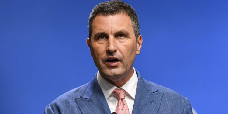 tanczos-barna,-despre-pozitia-romaniei-in-scandalul-trump-groenlanda:-trebuie-sa-facem-mult-si-sa-spunem-putin