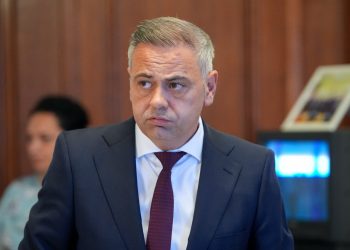 ministrul-agriculturii-ii-felicita-pe-protestatarii-romani-si-spune-ca-mancarea-nu-se-face-din-birouri-si-hartii