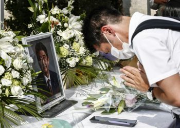 barbatul-care-l-a-asasinat-pe-fostul-premier-japonez,-shinzo-abe,-condamnat-la-inchisoare-pe-viata