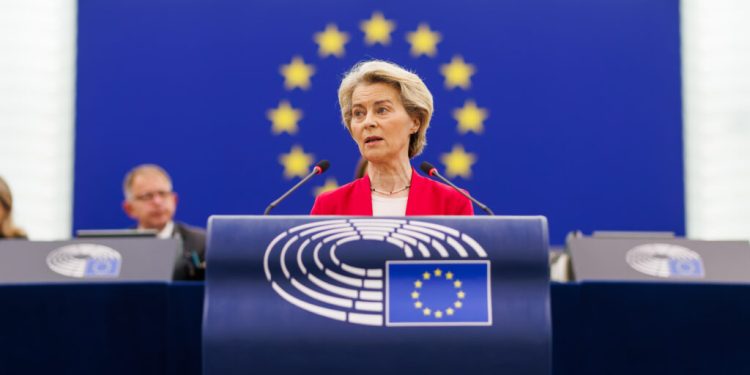 ursula-von-der-leyen-spune-ca-ue-este-pregatita-sa-riposteze-la-tarifele-lui-trump-privind-groenlanda