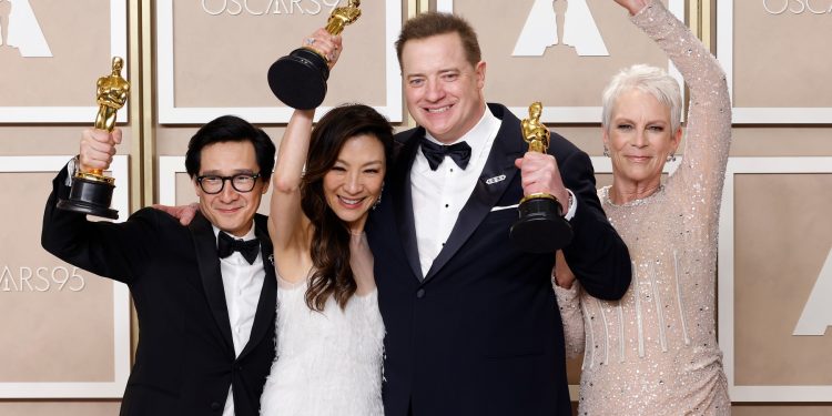 actrita-premiata-cu-oscar-pentru-filmul-anului-2023-e-acum-pe-lista-celor-mai-proaste-interpretari,-alaturi-de-nume-grele-si-cel-mai-scump-film-din-istoria-netflix-–-hotnews.ro