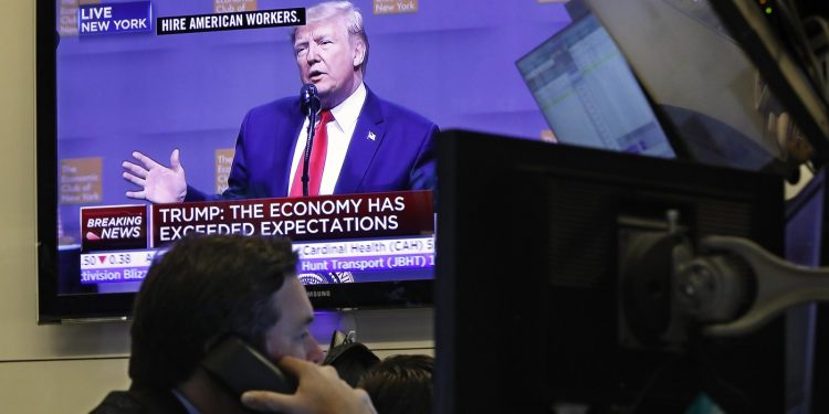 reactia-imediata-a-bursei-americane,-dupa-anuntul-lui-trump-despre-viitorul-acord-care-vizeaza-groenlanda-si-intreaga-regiune-arctica-–-hotnews.ro