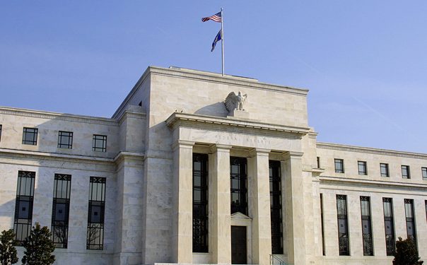 trump-spune-ca-ar-putea-ramane-cu-un-singur-candidat-pentru-functia-de-presedinte-al-fed