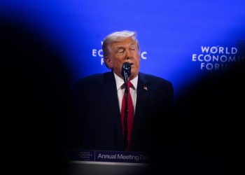 surse-reuters.-schimbarea-de-pozitie-a-lui-trump-in-privinta-groenlandei-a-urmat-presiunilor-exercitate-de-consilierii-sai-impotriva-optiunii-militare