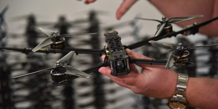 franta-comanda-pentru-prima-data-drone-kamikaze-cu-raza-lunga-de-actiune