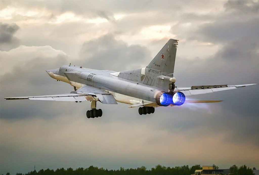 anunt-facut-imediat-dupa-ce-putin-i-a-primit-pe-emisarii-americani:-bombardiere-strategice-rusesti-tu-22m3-si-avioane-de-vanatoare,-misiune-de-5-ore-–-hotnews.ro