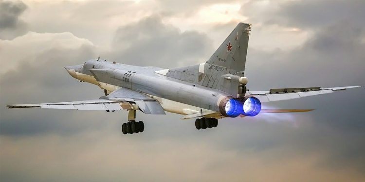 anunt-facut-imediat-dupa-ce-putin-i-a-primit-pe-emisarii-americani:-bombardiere-strategice-rusesti-tu-22m3-si-avioane-de-vanatoare,-misiune-de-5-ore-–-hotnews.ro