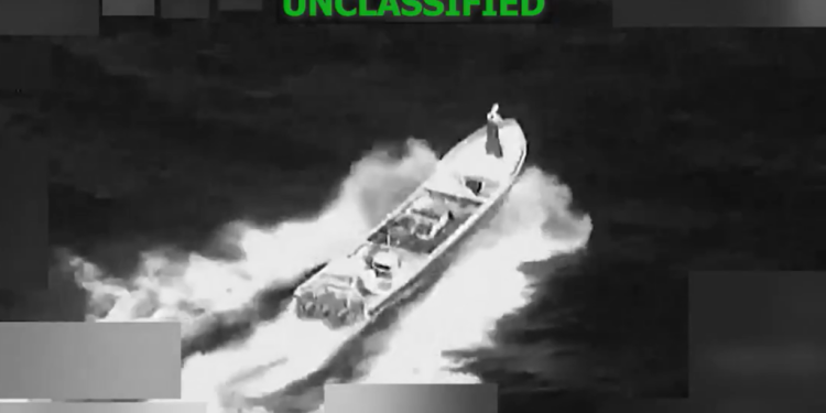 armata-sua-anunta-ca-a-atacat-o-noua-ambarcatiune-in-estul-pacificului.-doua-persoane,-ucise
