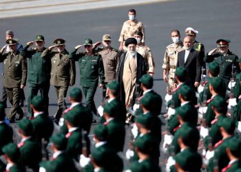 comandantul-garzilor-revolutionare-din-iran-avertizeaza-sua-ca-forta-sa-are-degetul-pe-tragaci