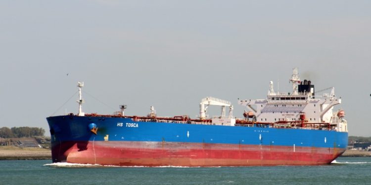 franta-il-retine-pe-capitanul-unui-petrolier-suspectat-ca-opereaza-in-flota-fantoma