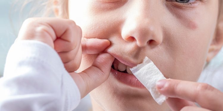 pliculetele-cu-nicotina,-un-trend-in-crestere-si-in-romania-printre-adolescenti.-ce-riscuri-au-pentru-sanatatea-lor